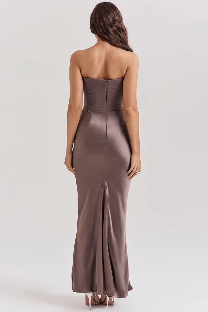 Luxe satiné – robe élégante sans bretelles