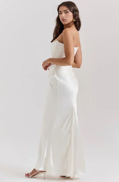 Luxe satiné – robe élégante sans bretelles