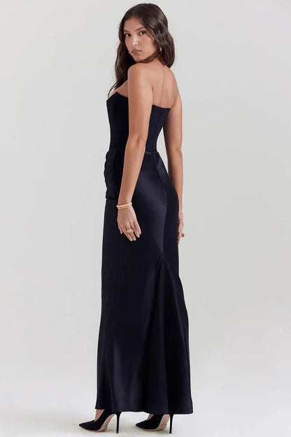 Luxe satiné – robe élégante sans bretelles
